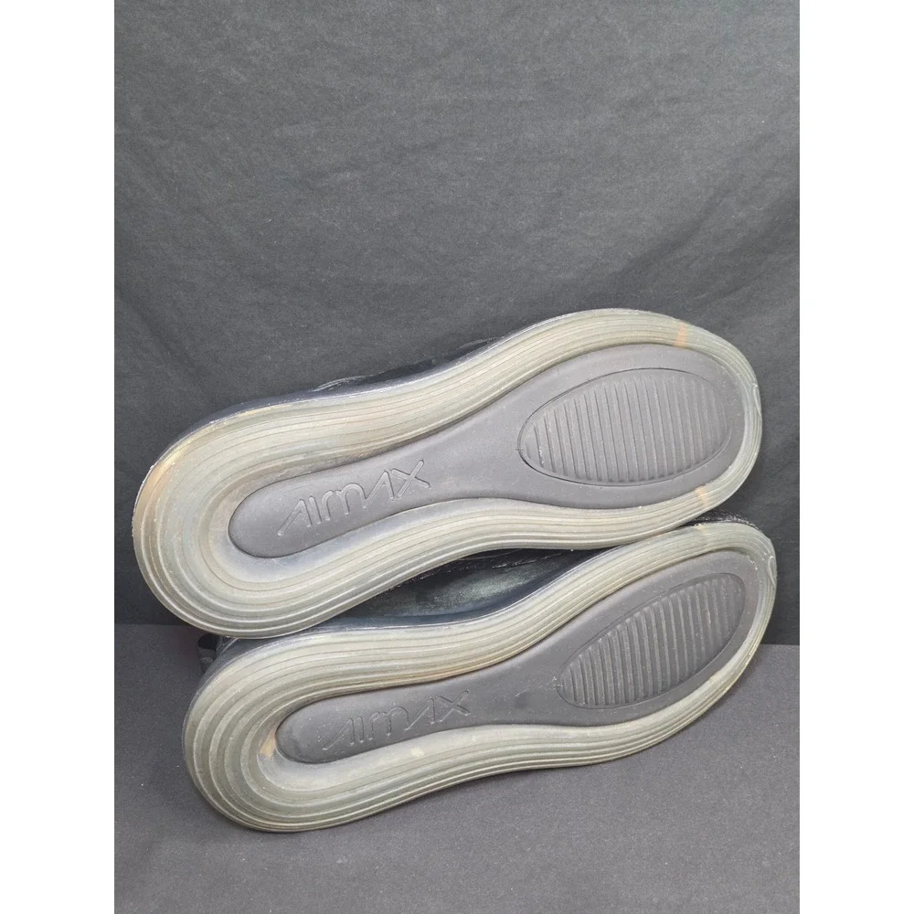 Nike‎ Air Max 720 Black Iridescent AR9293-002 Women's 11 Men's 9.5